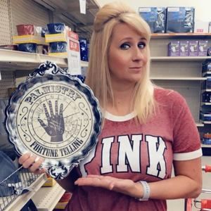 Meet your Posher, Brooke